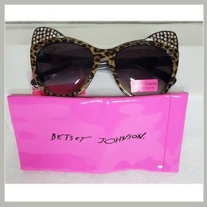 Betsey Johnson 